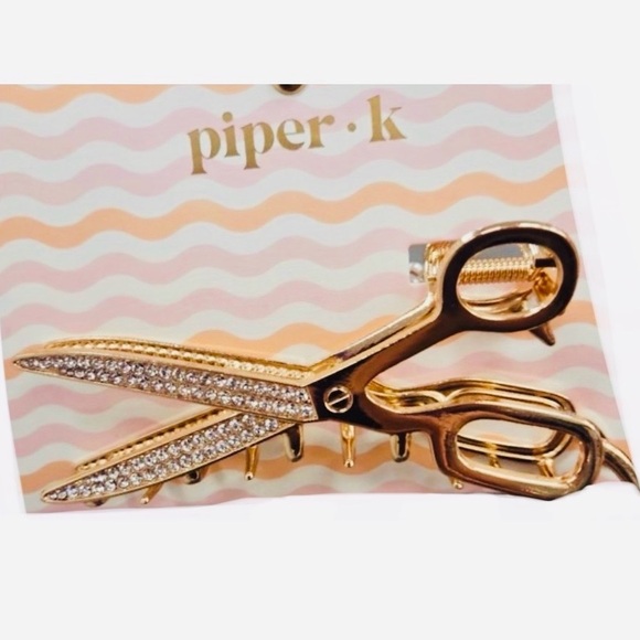 NWT ⚜️✂️⚜️ Piper K Gold Toned Metal Scissors Hair Claw Clip w Rhinestones